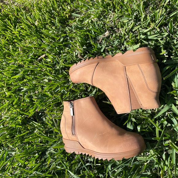 SOREL Joan of Arctic Wedge Chelsea tan Women 9.5 gently used - Picture 8 of 16